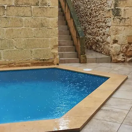 18, Taz-zghar * Nadur