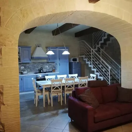 18, Taz-zghar Βίλα Nadur